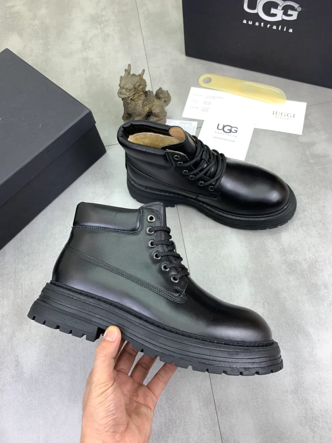 Men's men's shoes 💰P660 New arrival 🆕🆕🆕 IUGGI Men's British retro Martin boots Winter new men's outdoor hiking boots First layer of cowhide on the outside and wool on the inside Comfortable and warm Rubber sole sole Non-slip and firm Trendy and fashionable Casual and versatile Size: 38-44 (45 customized) Color: three colors